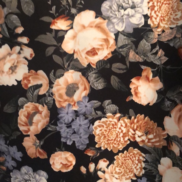 Flower pattern skirt black - Picture 3 of 3